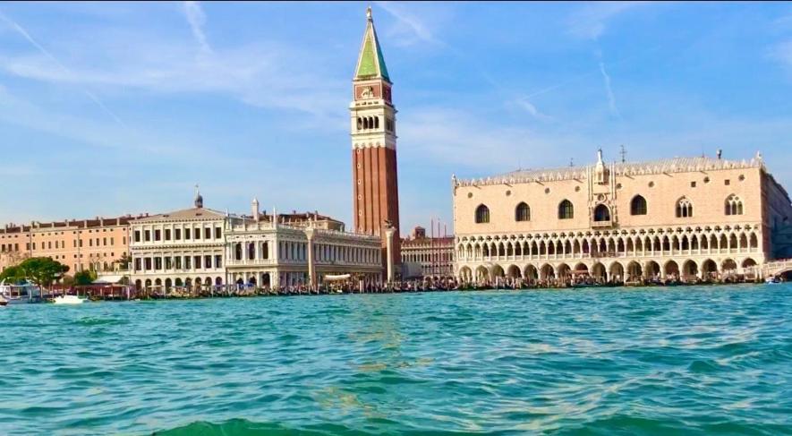 Ferienwohnung Celestia Panoramic Superior -Vista Mare Venedig Exterior foto